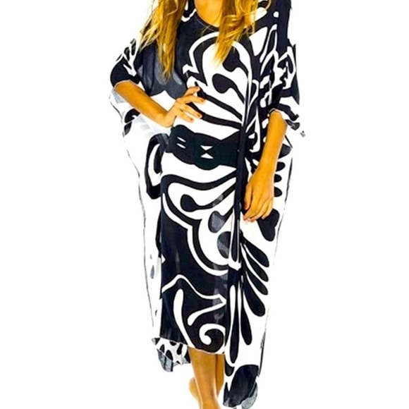 Bsubseach Dresses & Skirts - Bsubseach Black and White Caftan
